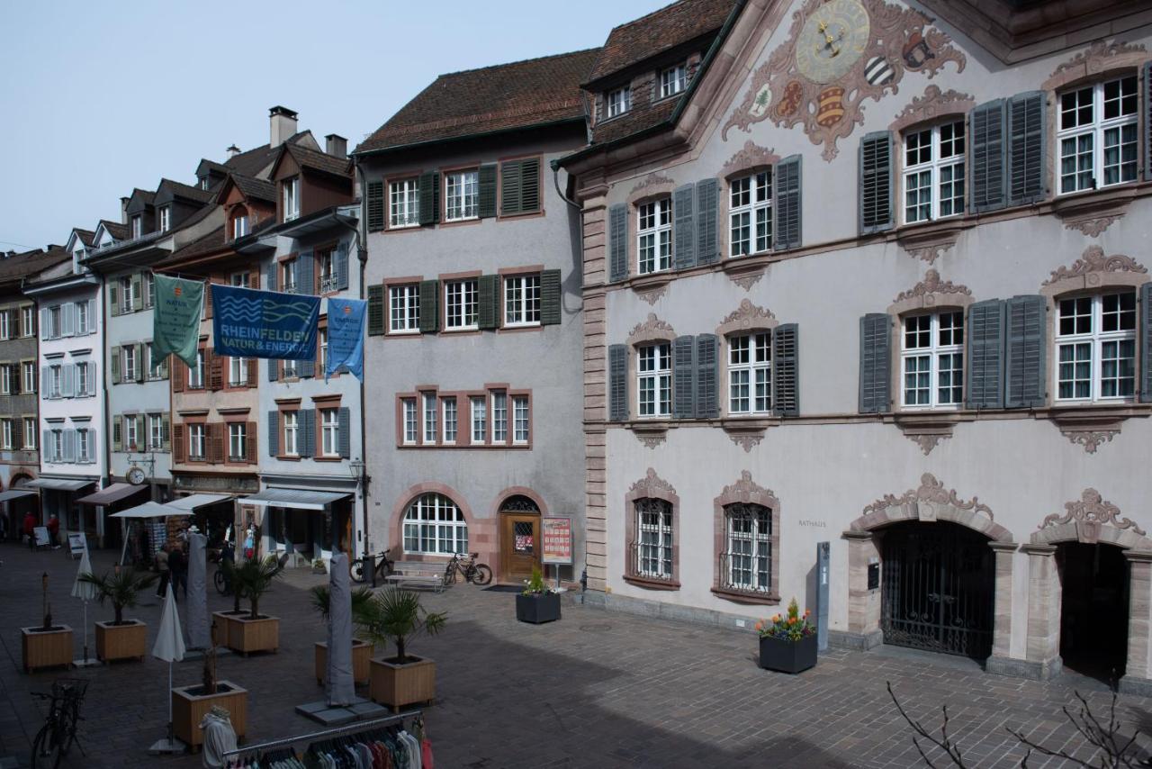 Unterkunft "Rathaus" Altstadt, Rheinfelden Schweiz Extérieur photo